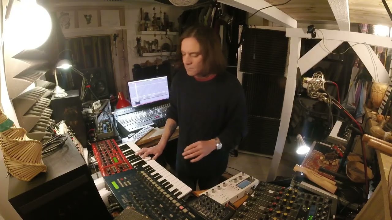 Slavaki - Live Studio Sessions Episode 2.2 - Strange Encounter