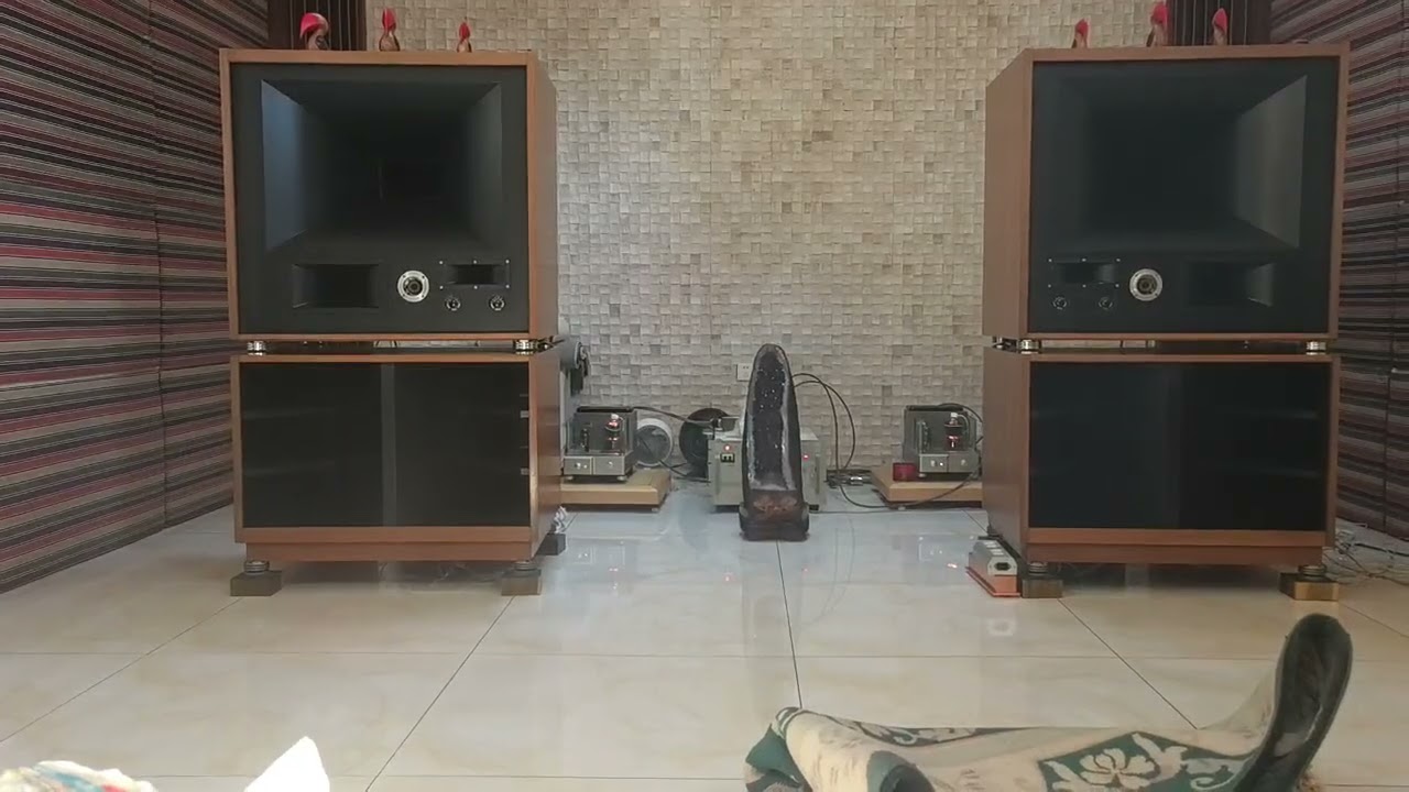 日本 YL 旗艦級五音路號角系統 （ YL 5-Way Horn System) 