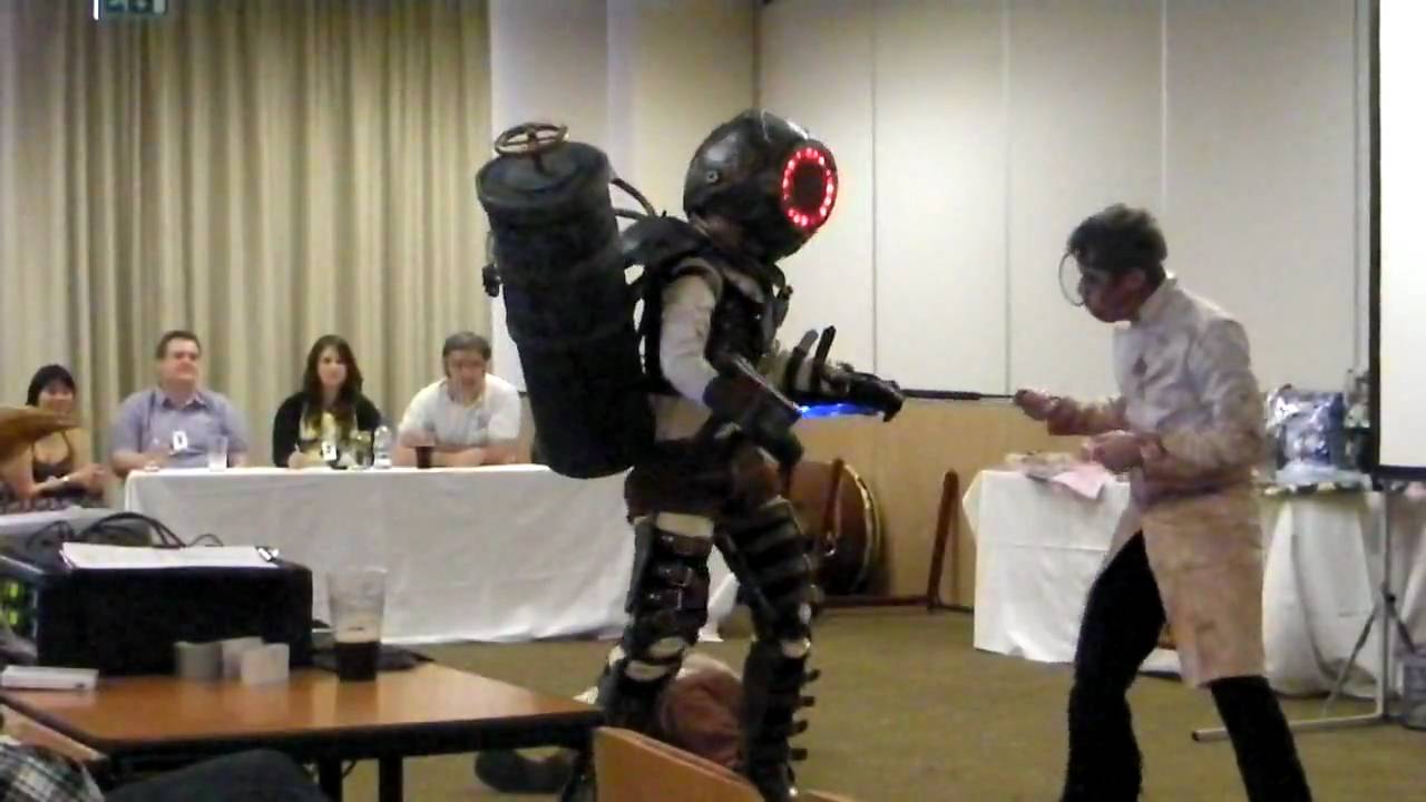 Minamicon 16 Masquerade Part 4: Bioshock A Doo Skit.MP4