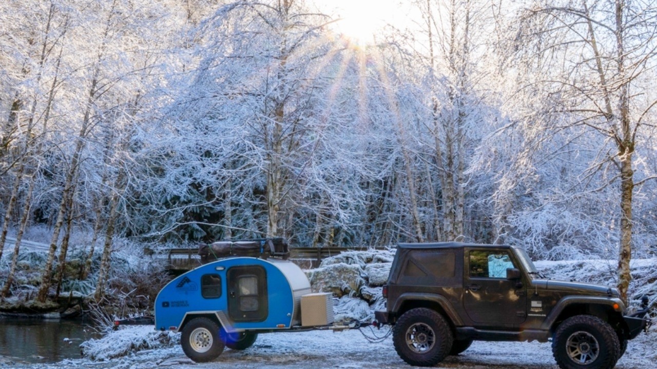 -7° Camping In A Heated Teardrop Trailer