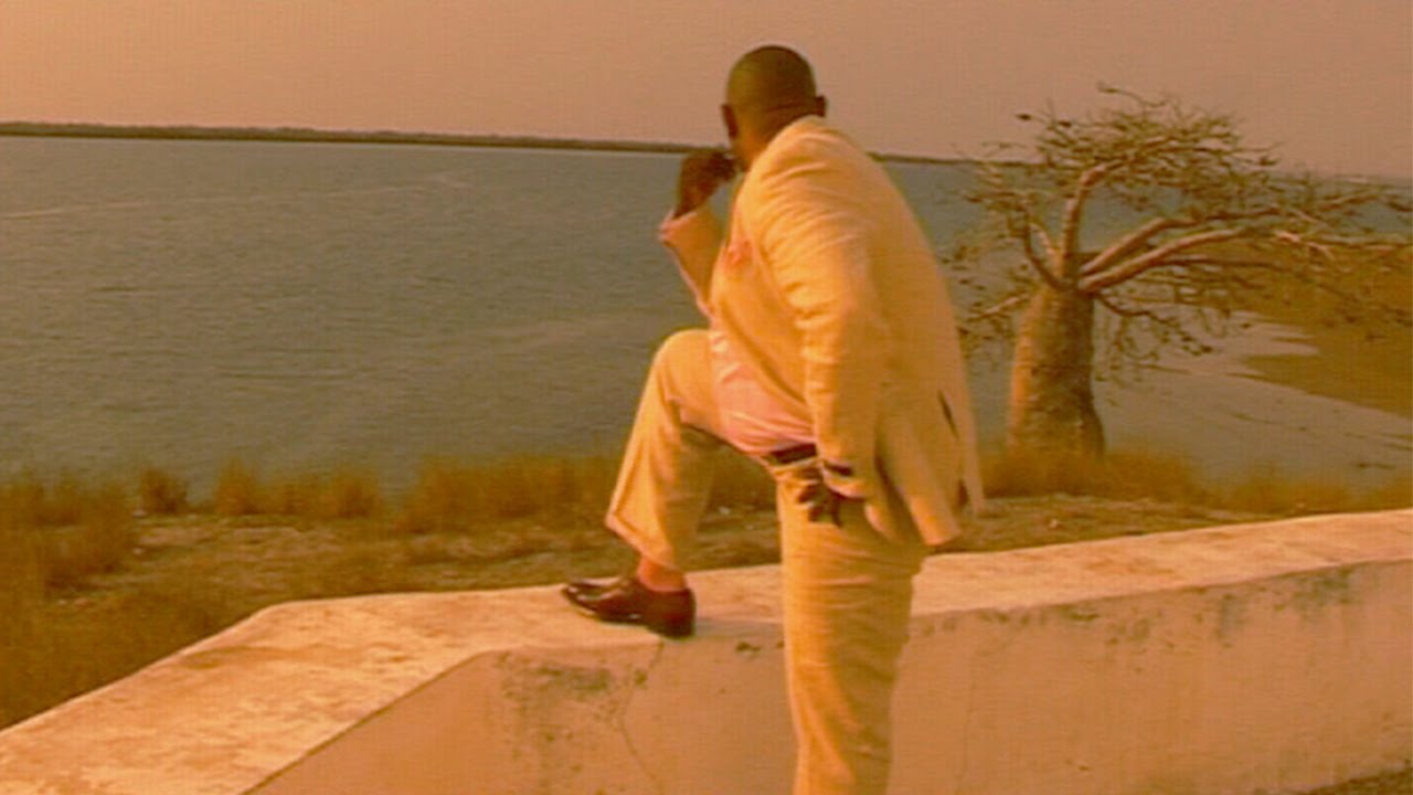 FR. EMILE KAZI BRAVO DANS MONO NZENZA [clip officiel]