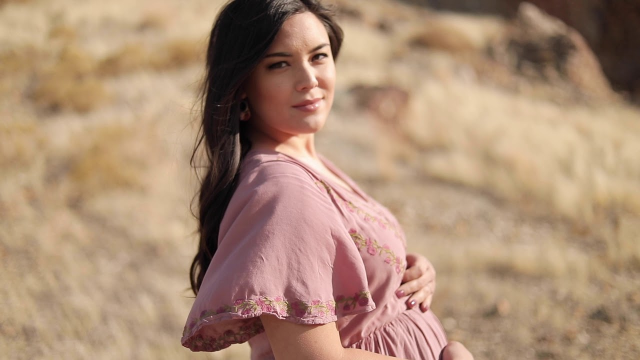 BEAUTIFUL MATERNITY SHOOT - Desert Maternity video in the Owyhee Mountains of Idaho.