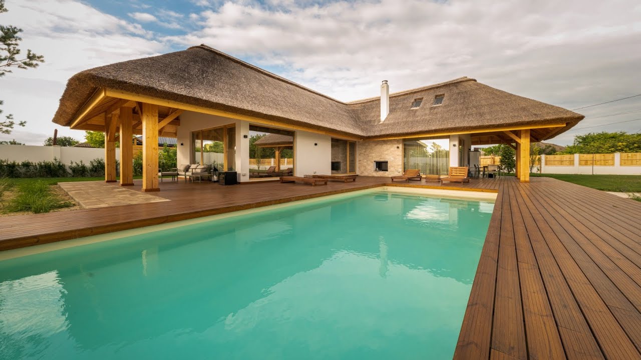 Casa Alexandra, a Modular Prefab House with Pool.