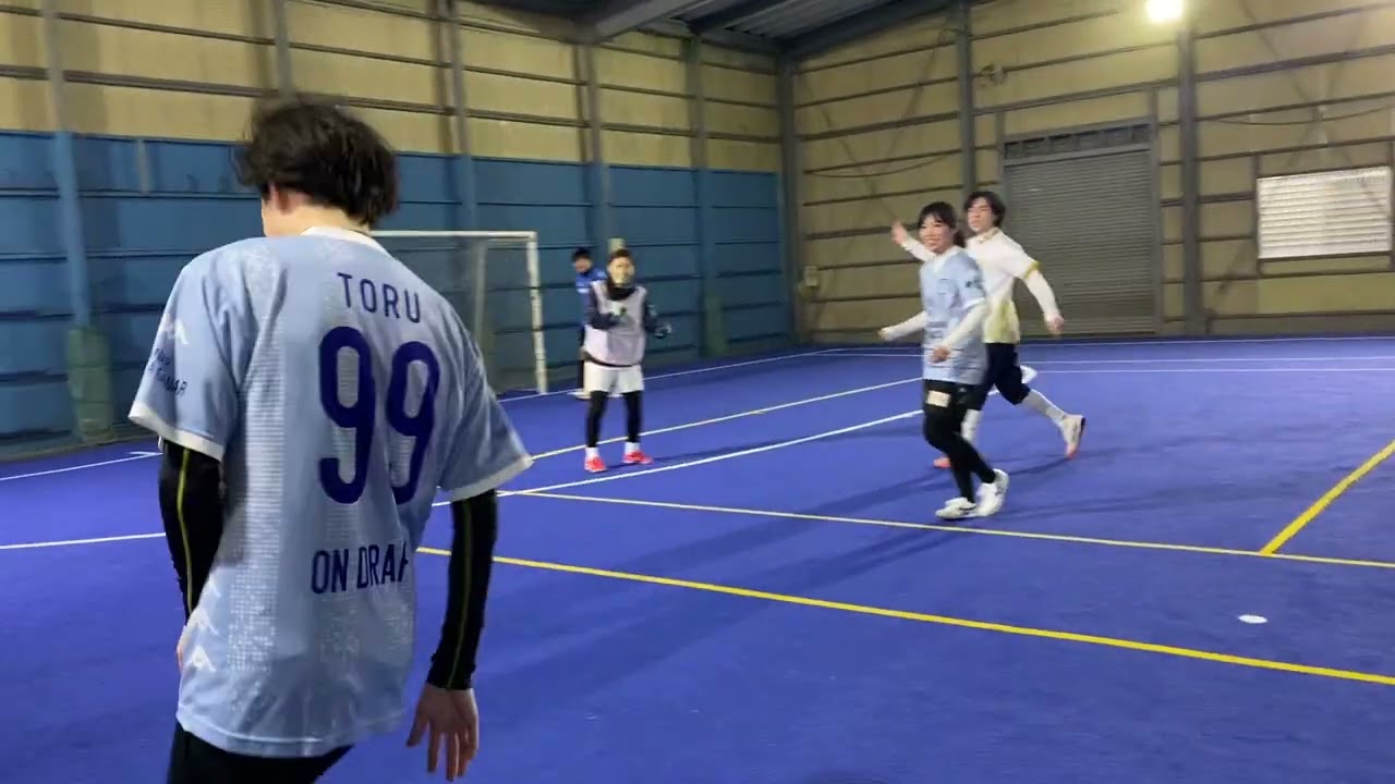 水色 vs 白1