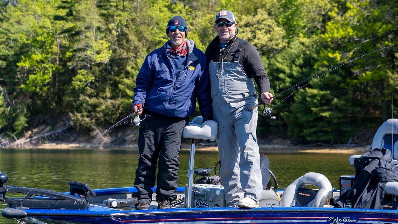 Smallmouth Bass at the Quabbin Reservoir | Belchertown, MA | S21 Ep2
