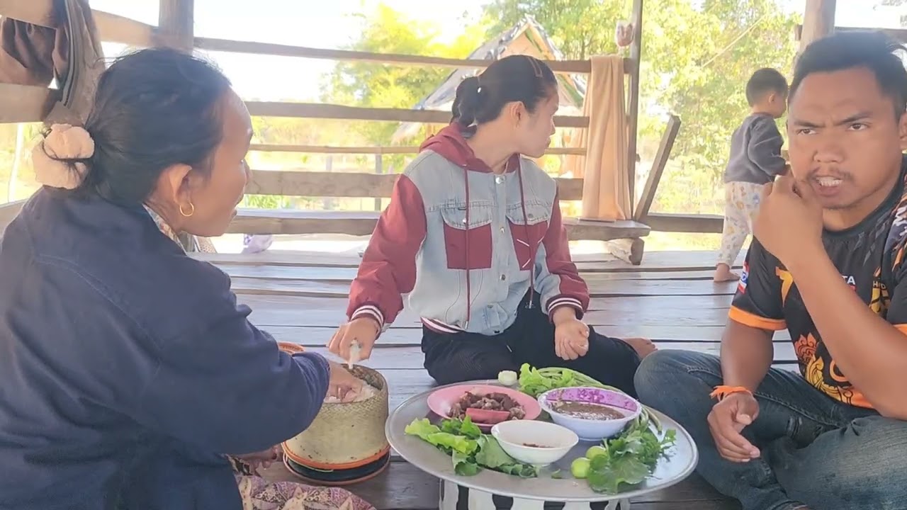 อัพเดทอาการธันวาน้อยกินข้าว​เช้าลาบไก่บ้าน​