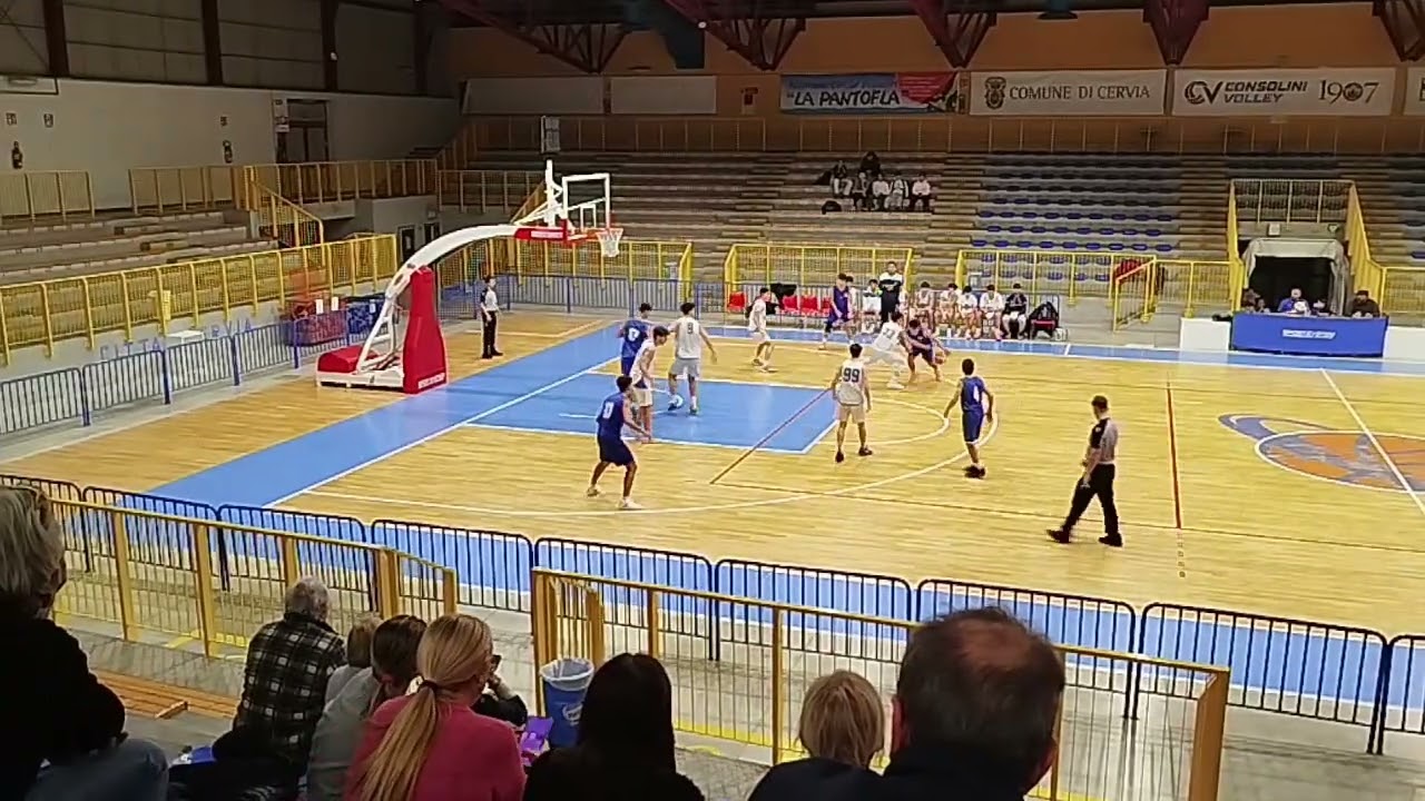 CeCe - Bellaria Basket 3 quarto