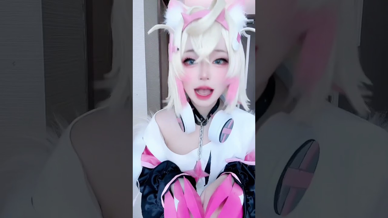 Mococo Abyssgard Cosplay BAU BAU!!🐾 #FWMCpix #FUWAMOCO #holoadvent