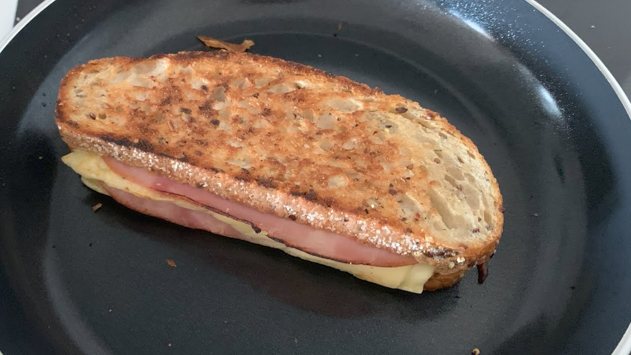 Tosti ham kaas uit de koekenpan
