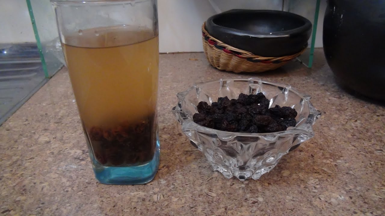 C&oacute;mo hacer el agua de las uvas pasas