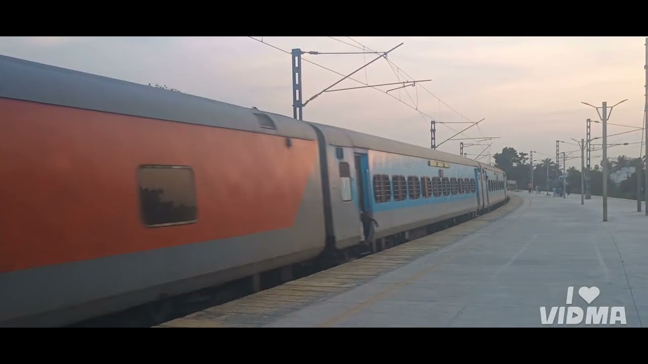 VAIGAI DECELERATES SPEED AT UTHTAMAR KOVIL TO HAVE A STOP AT SRIRANGAM RLY STATION 
