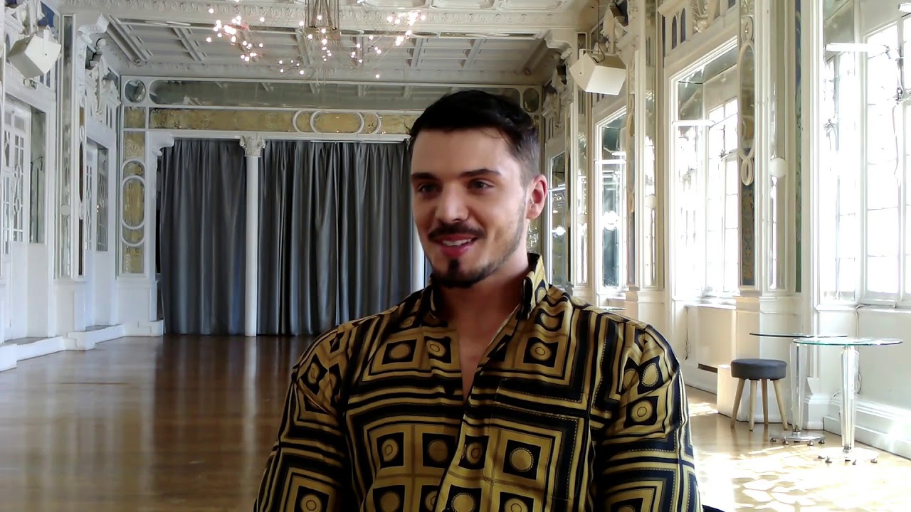 Interview Jonathan : Danseur et assistant de Kamel Ouali
