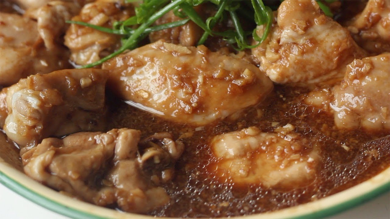 Steamed Ginger and Sesame Oil Chicken (麻油鸡) | Quick & Easy Confinement Dish