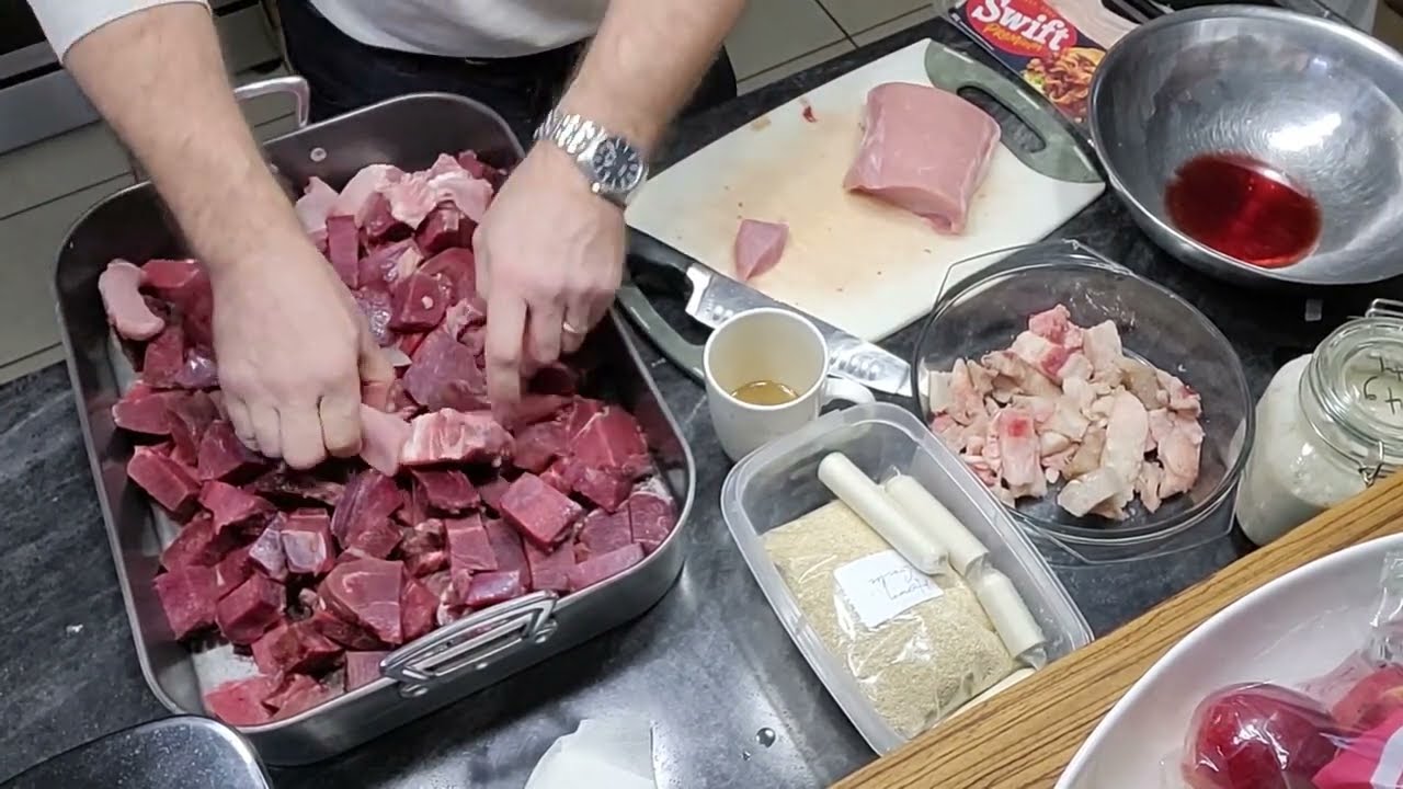 Living off the land. How to make moose sausage !!! #sustenance #moose #livingofftheland