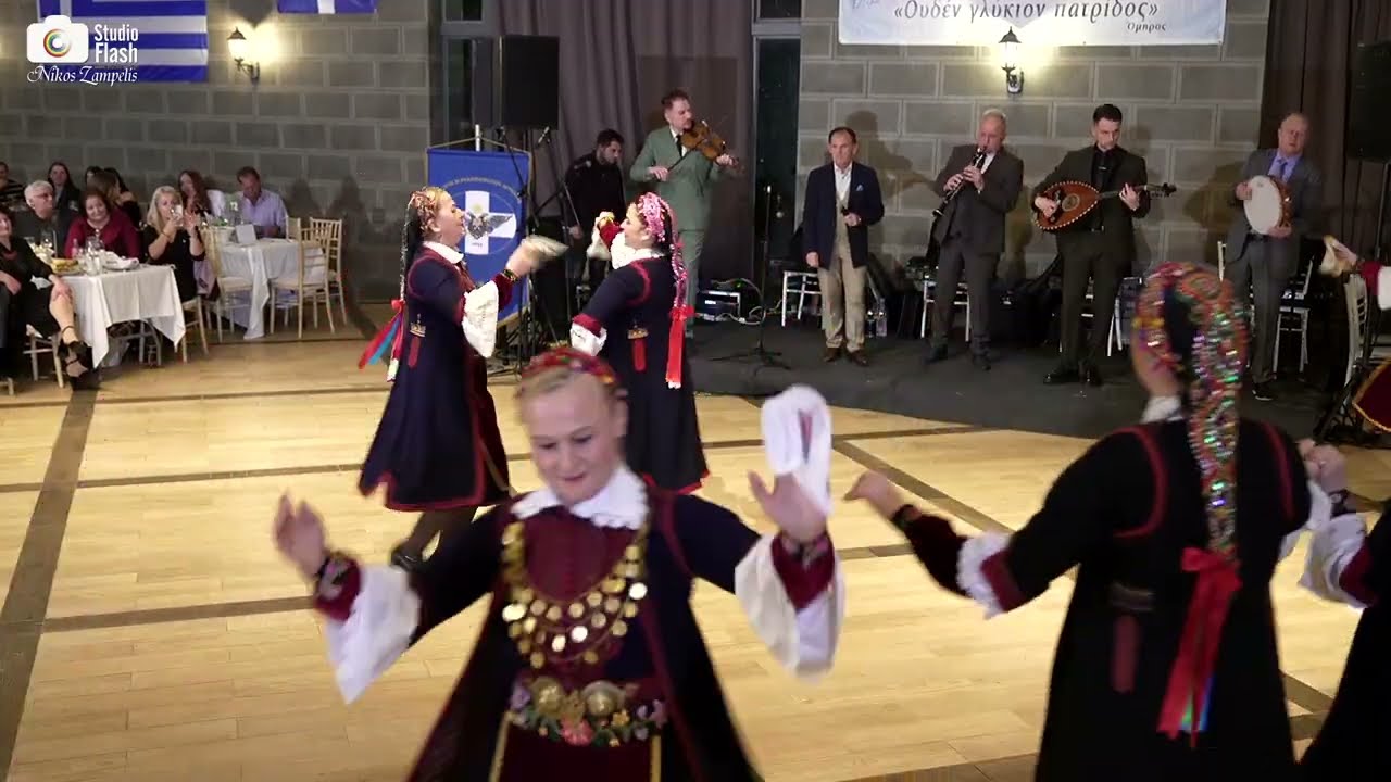 Το χορευτικό του Συλλόγου Διβριωτών Βορείου Ηπείρου