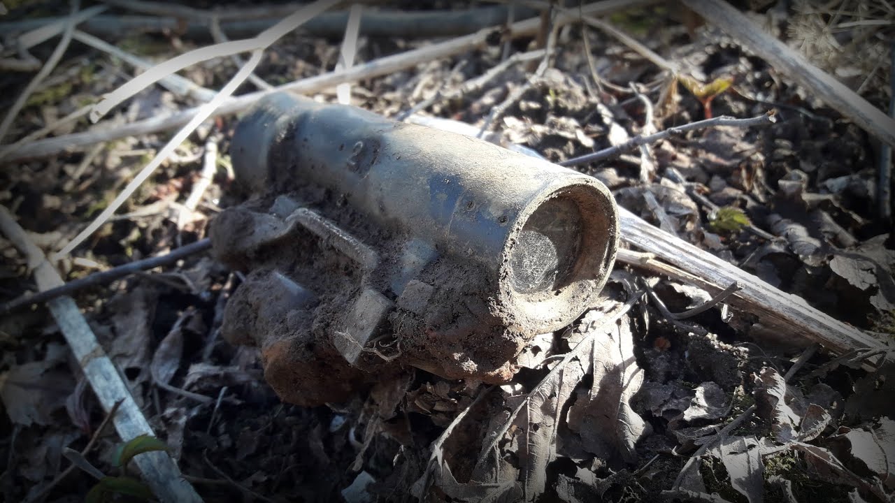 Танковый прицел и окопы на высотке | Следы войны. [Архив. Нарвский плацдарм | 2020 ]