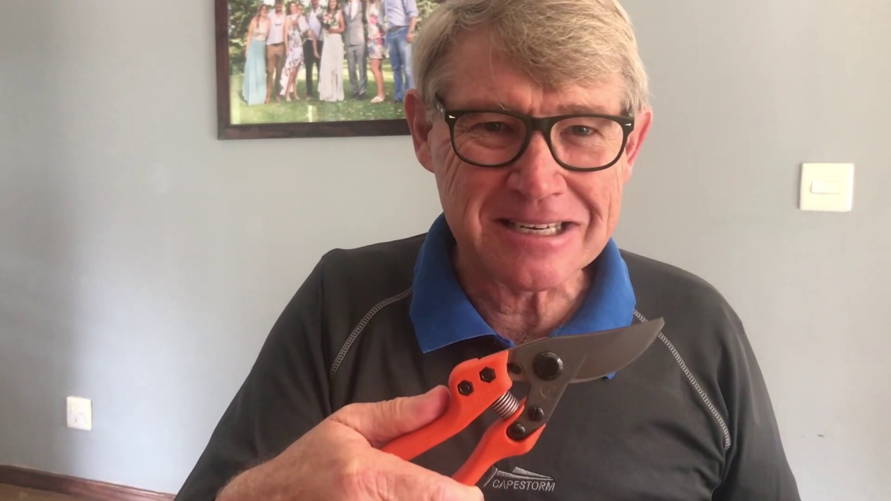 Features of Original Löwe 11.107 & 11.104 Bypass Pruners