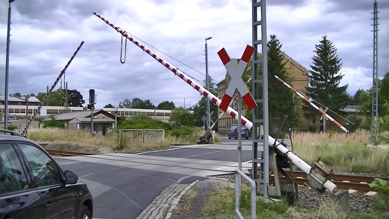 Spoorwegovergang Horka (D) // Railroad crossing // Bahnübergang