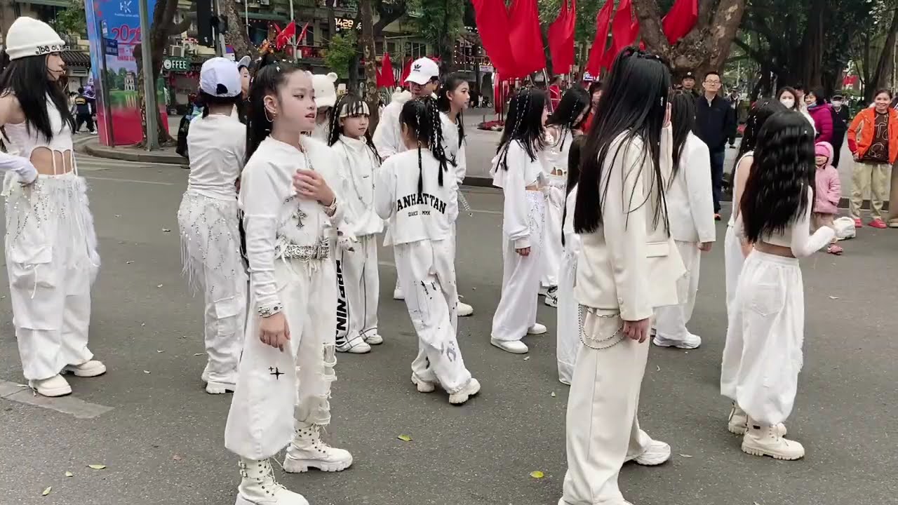 Which trend do you like? 🙌 Follow Lam Anh #dancechallege #viralvideo #trending 