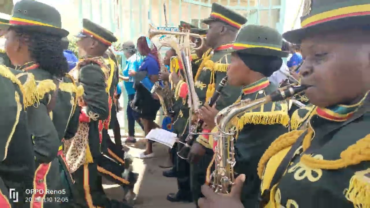 UNINYUNYIZIE MAJI BY KENYA PRISON BAND