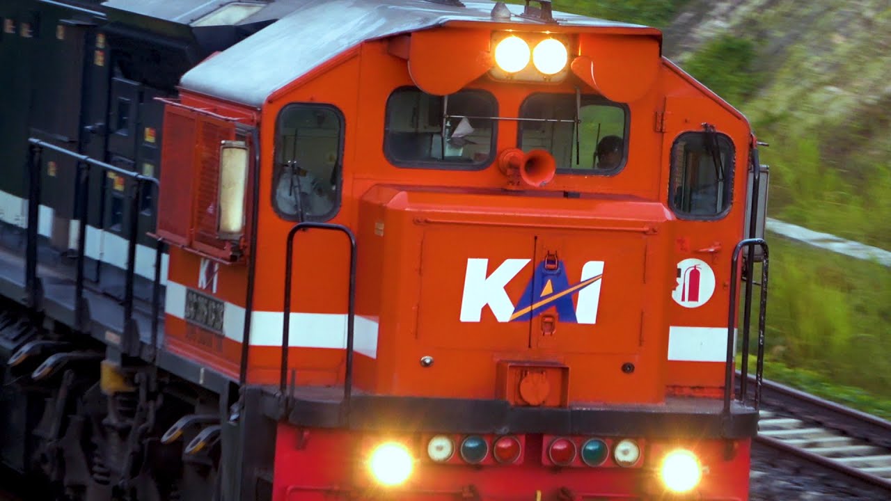 Kompilasi Kereta Api Satu Jam Non Stop.