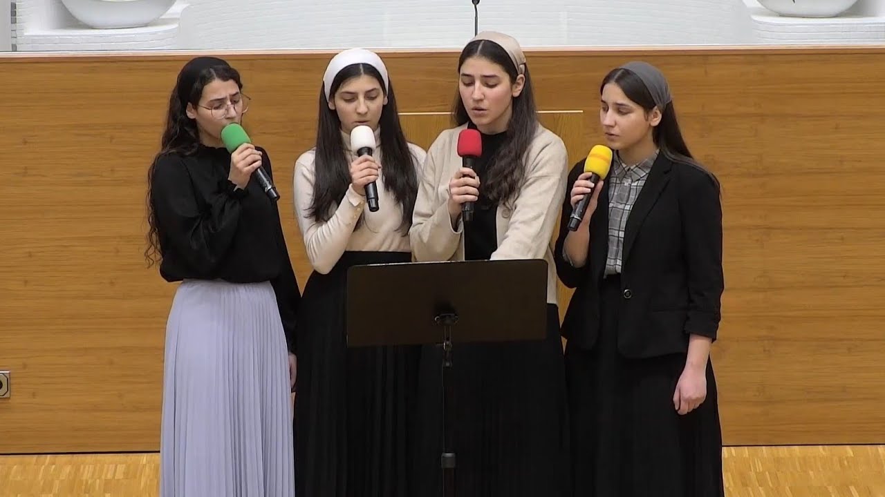 Surorile Burlacu - Te du mereu mai sus, spre zările senine