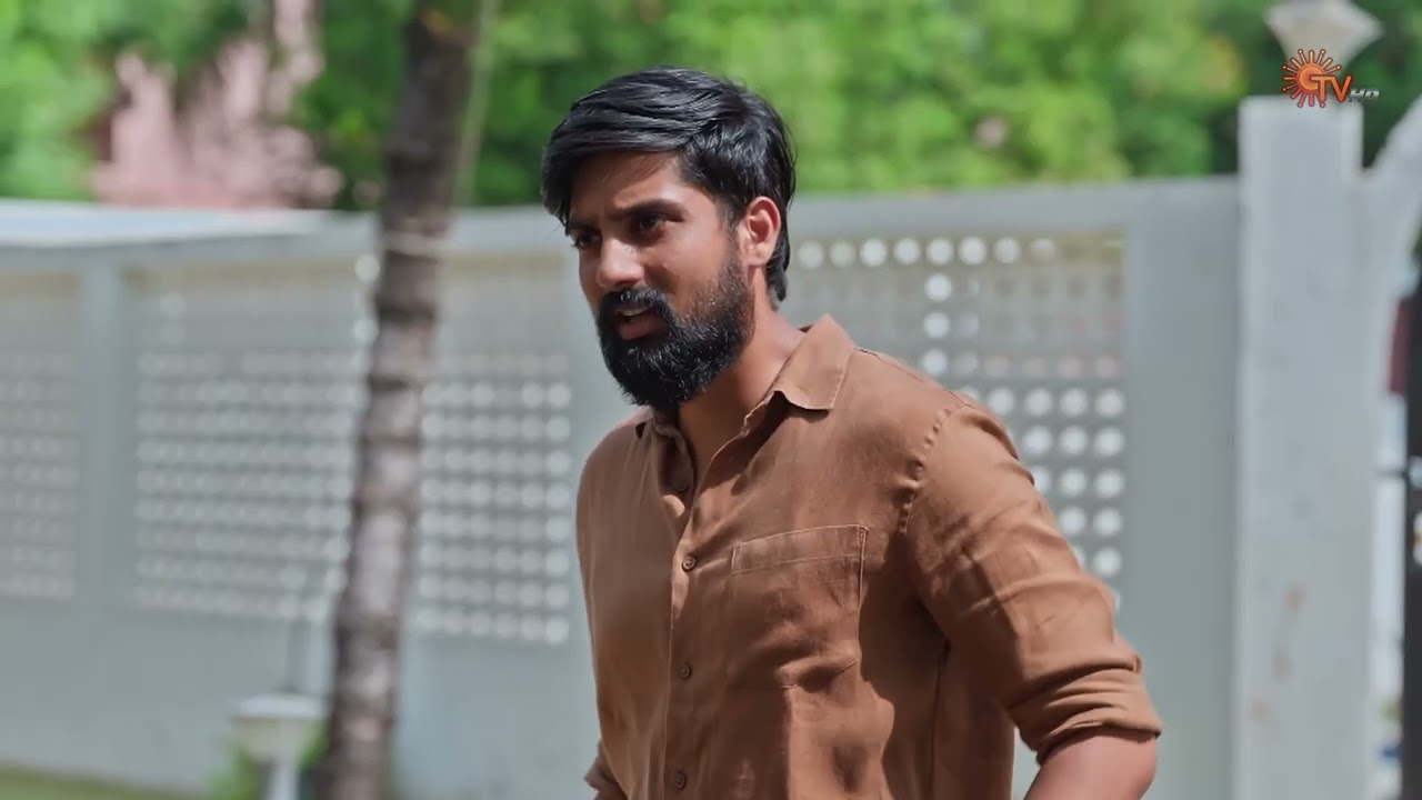 என்ன போலீஸ் லாம் வந்து இருக்காங்க? | Ethirneechal Thodargiradhu -Semma Scenes | 25 Jan 2026 | Sun TV