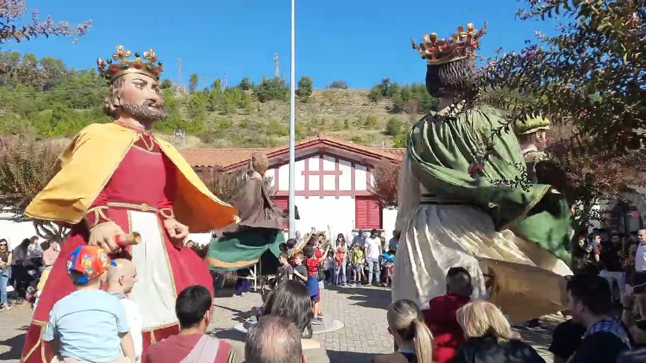 Baile de los Gigantes de la Comparsa de Villava - Fiestas de Villava 2025