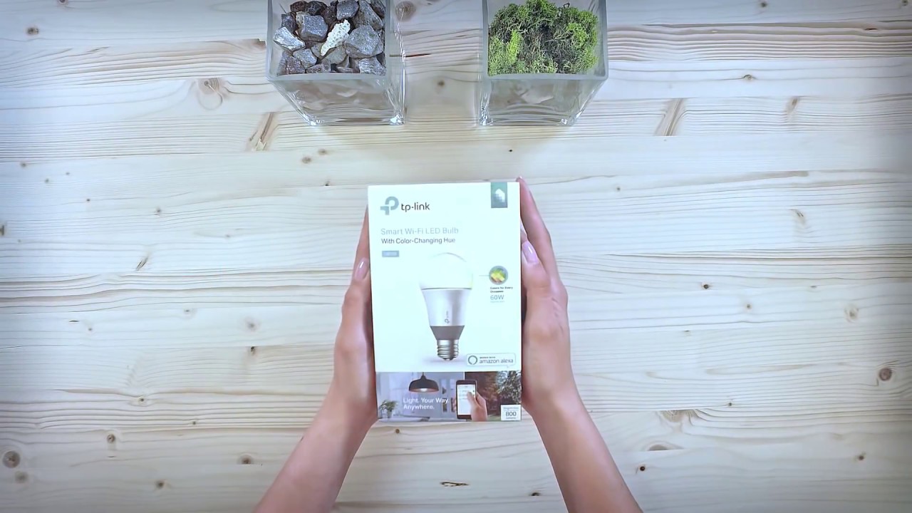 UNBOXING | TP-Link LB130: Bec inteligent LED Color cu Wi-Fi