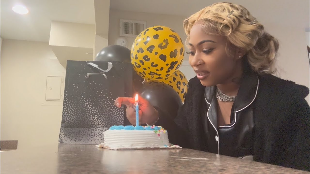 Come spend my Birthday with me 🎂🛍️