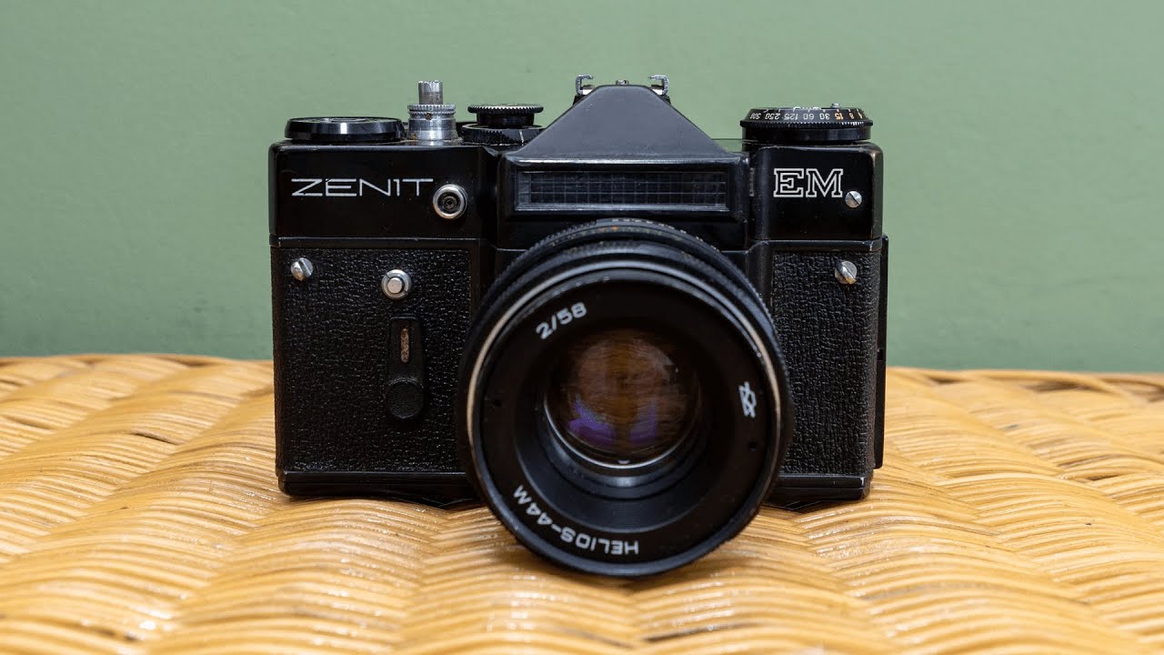 Zenit EM: Unleashing the Power of Vintage Photography!