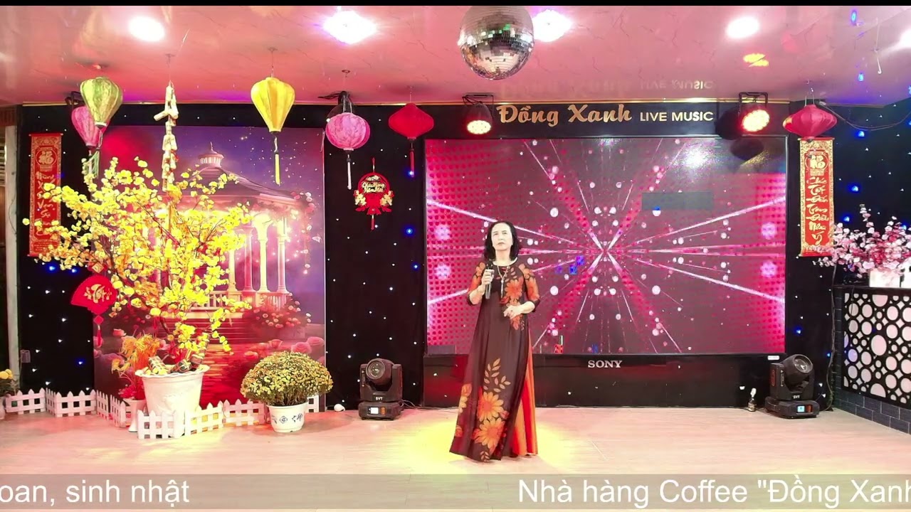 Kẻ Ở Miền Xa - Hồ Hương 