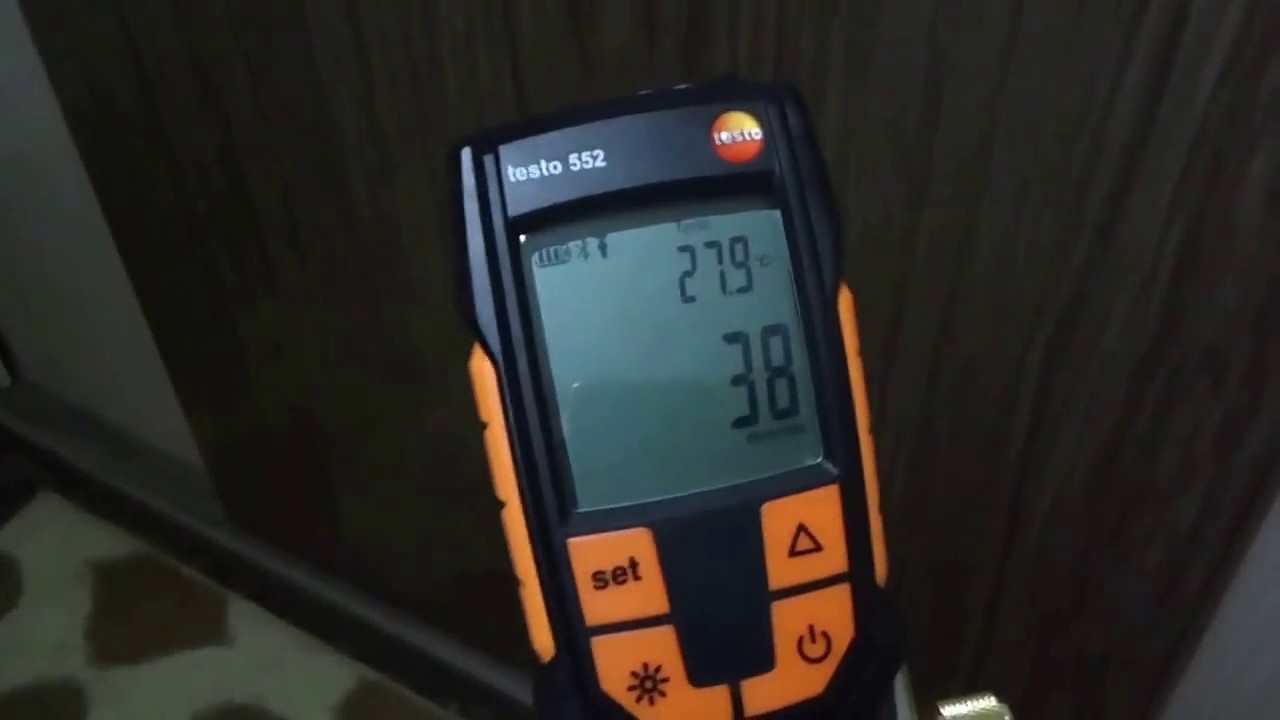 Testando bomba de vácuo com vacuometro digital Testo 552