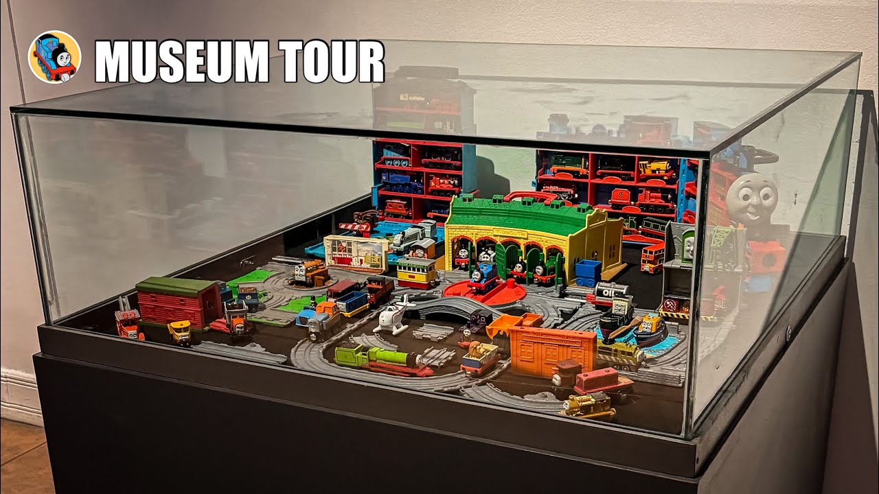 EXHIBICIÓN de THOMAS en MUSEO?! | Thomas y Sus Amigos | Museum Tour