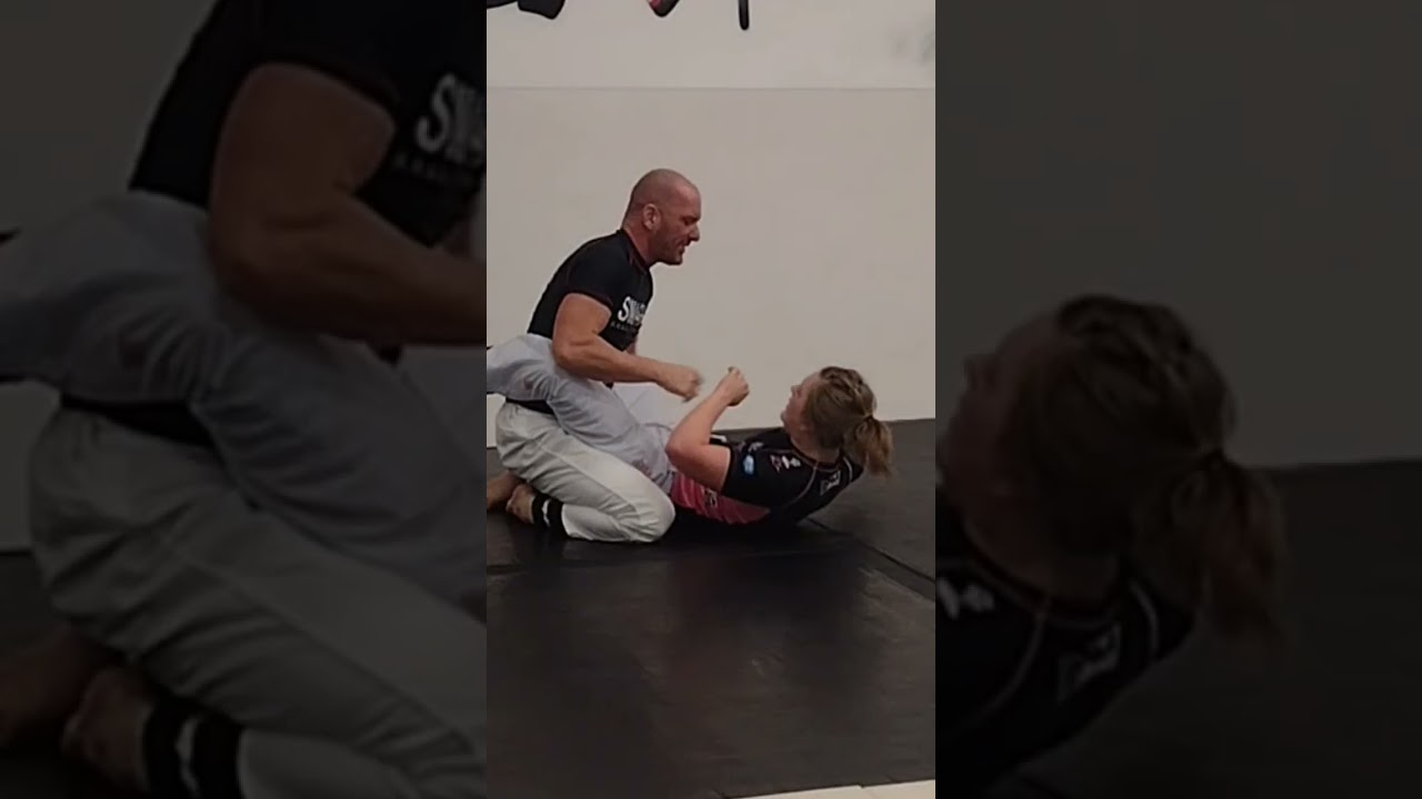Fatherly abuse! My daughter elbow and punches me! #bjj #meany #submission #grappling #dadvsdaughter