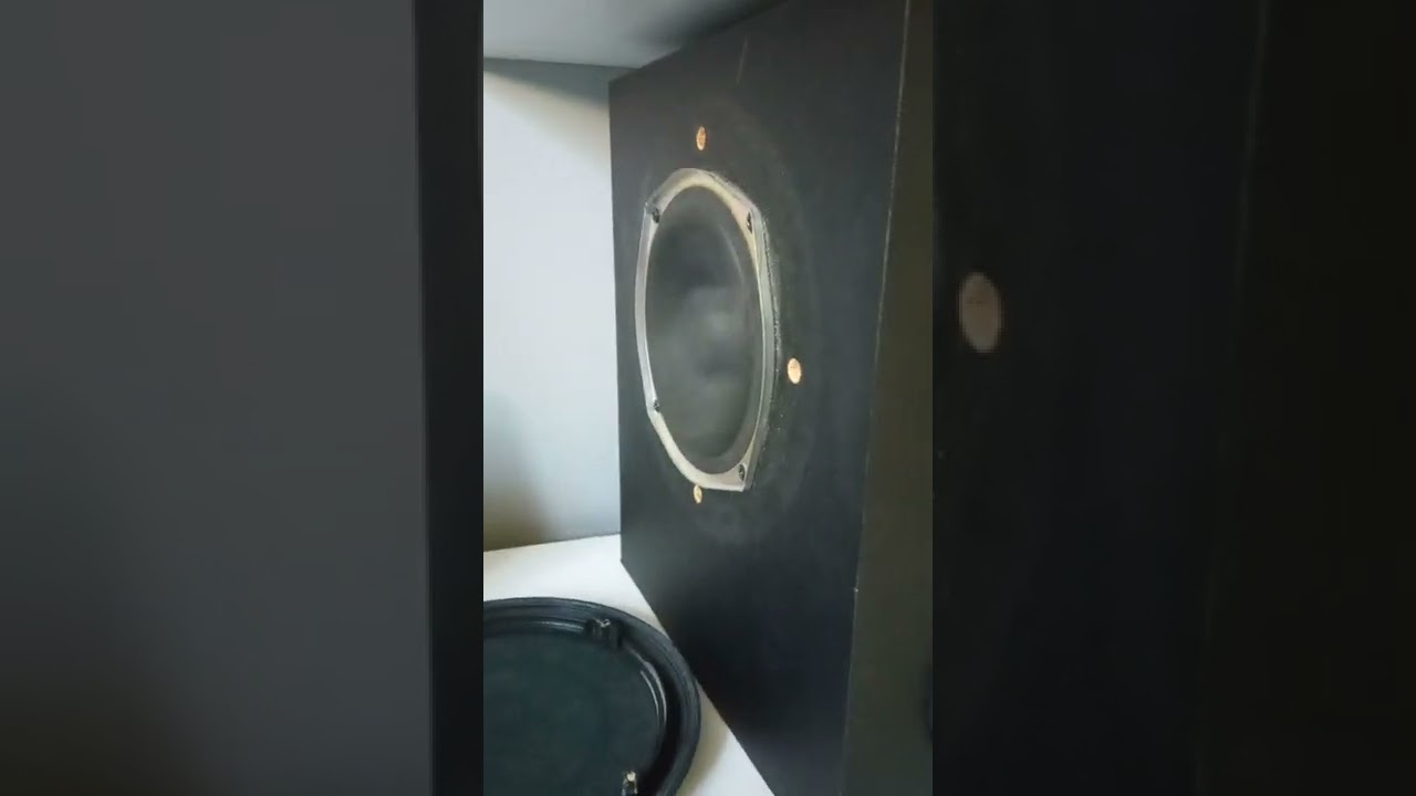 Creative inspire p5800 bass test (xxxtentaction - Hope)
