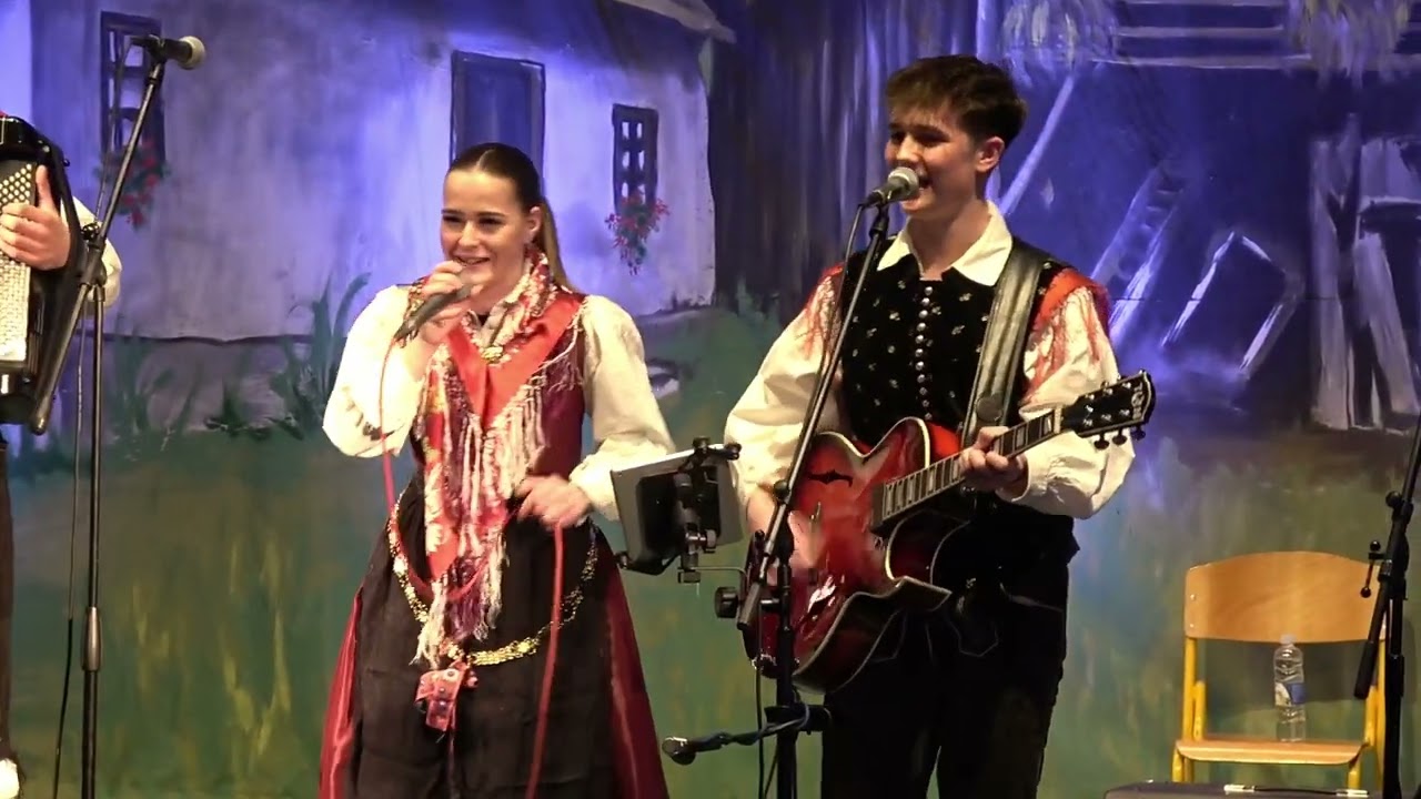 Sladki greh - Narodna noša