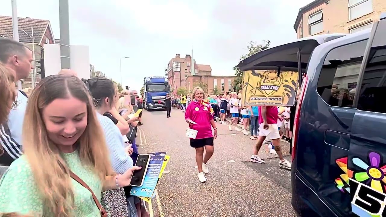 The best Carnival in England 🏴󠁧󠁢󠁥󠁮󠁧󠁿 #carnival #lowestoft #fun 