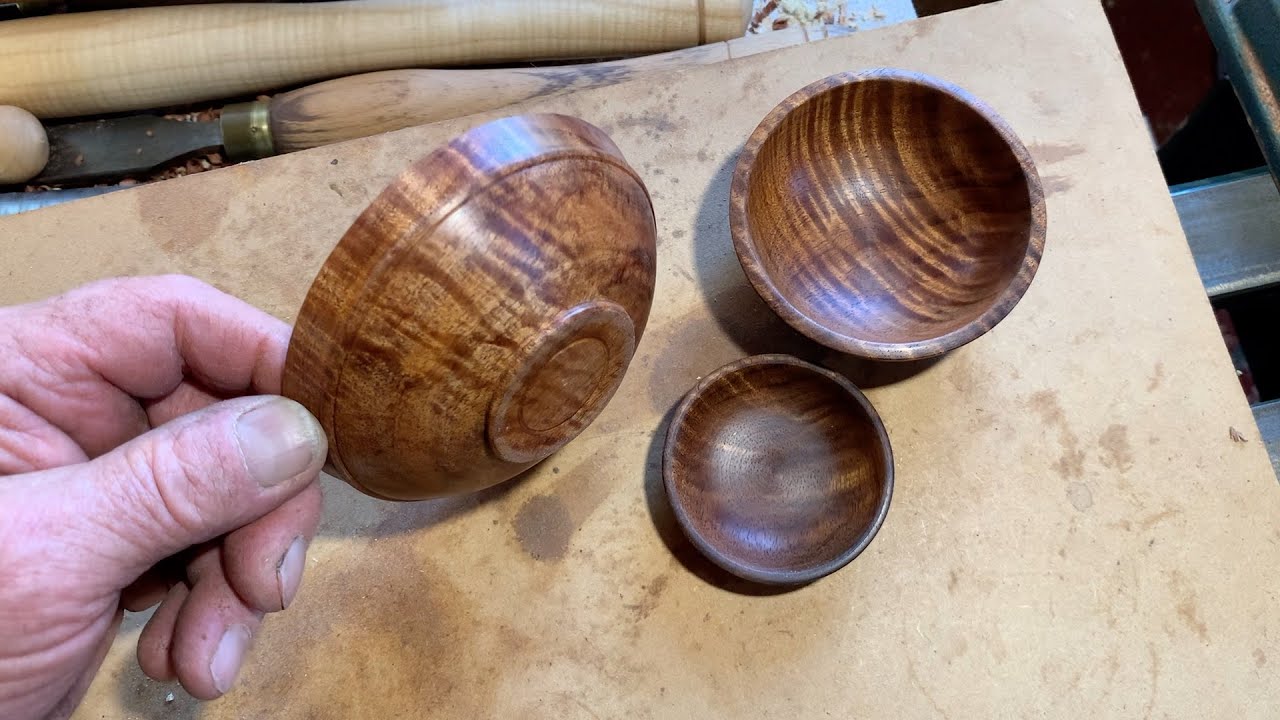 Richard Raffan finds figured Tasmanian blackwood in firewood and turns three bowls.