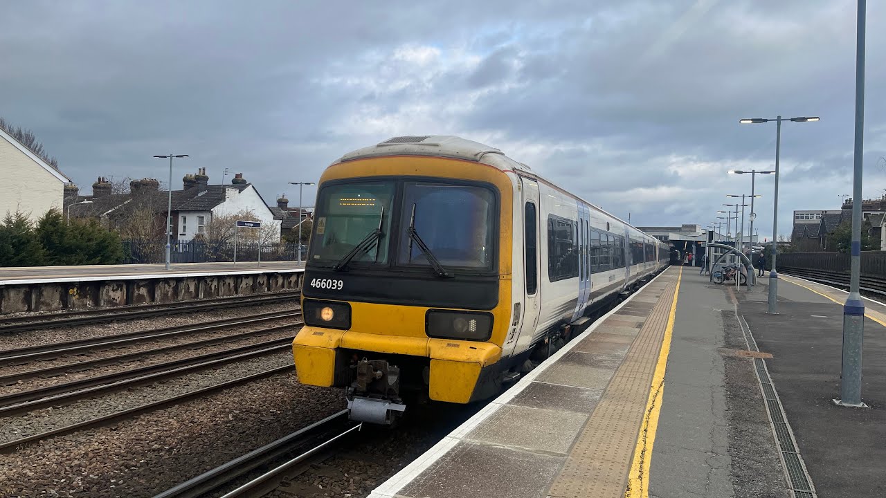 Class 466 departing Tonbridge
