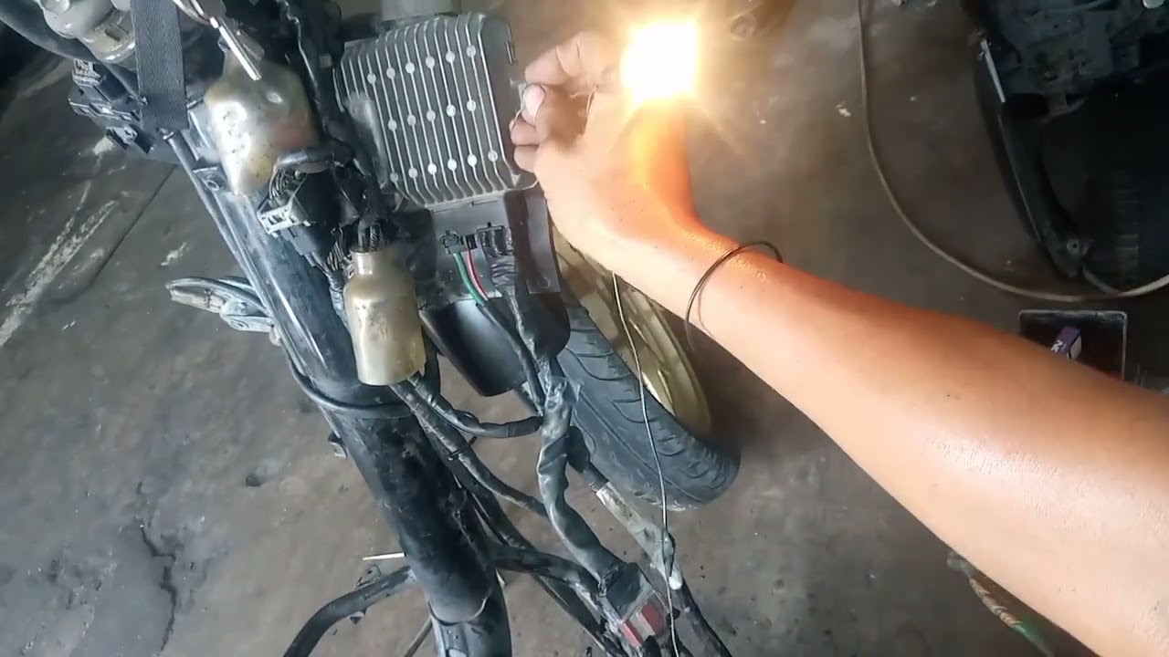 ECM dan spul Honda Vario 150 konslet, atasi sekring 25 sering putus.