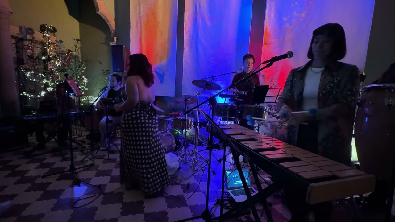Melody & Los Cocolos interpretando El diablo de Rey Barreto 