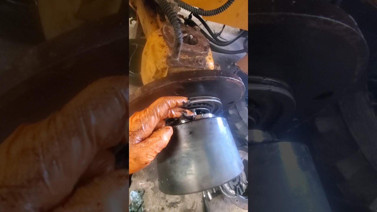 Jcb 520 axle hub with brakes