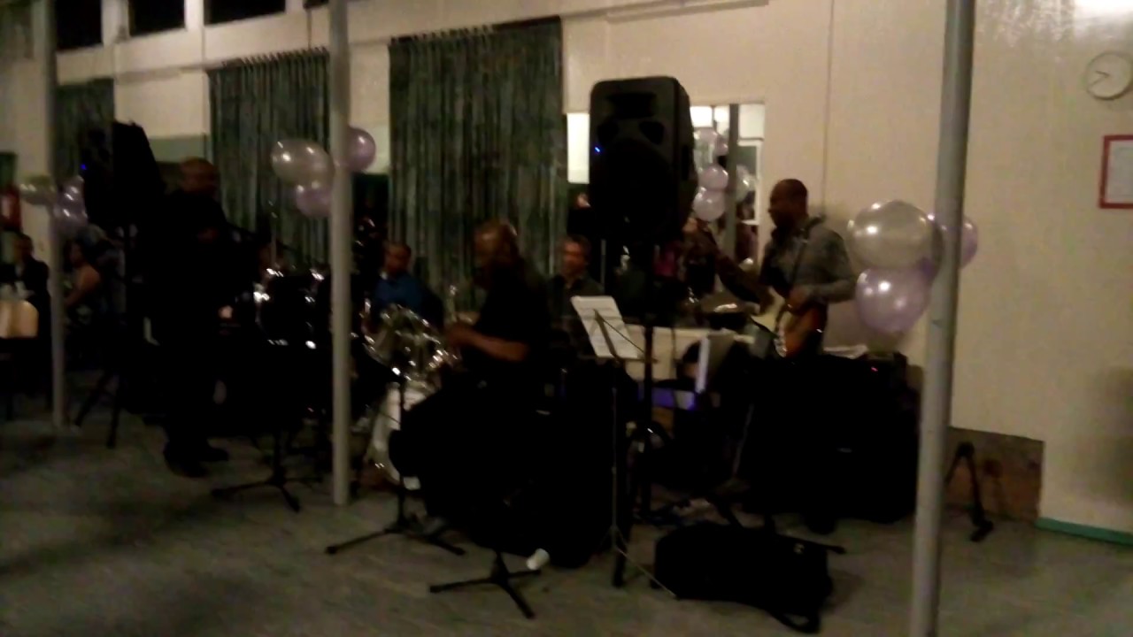 Muziekformatie Prisinti met Gerold Limon - Nex Ne Tai