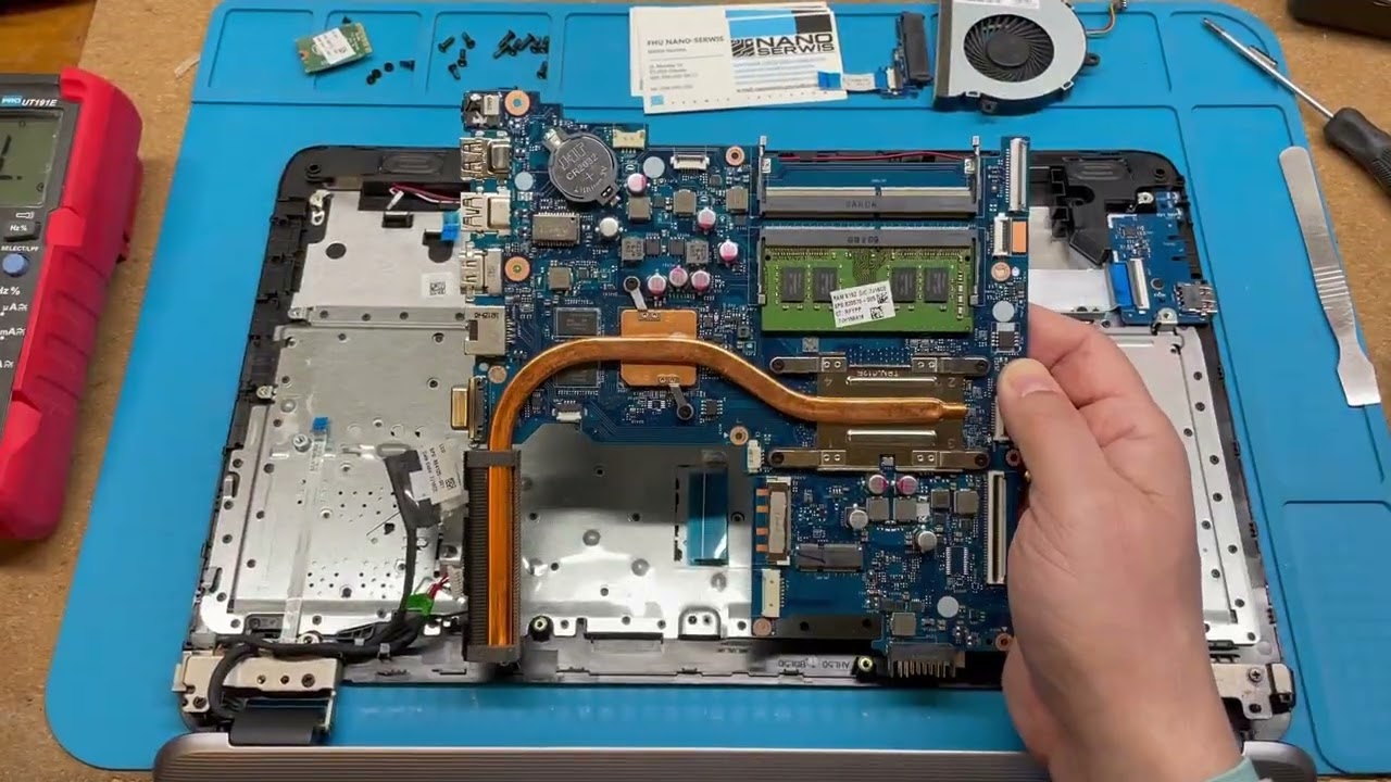 CHCĘ GO NAPRAWIĆ 😁LAPTOP HP  WIDZA....NAPRAWA LAPTOPA 