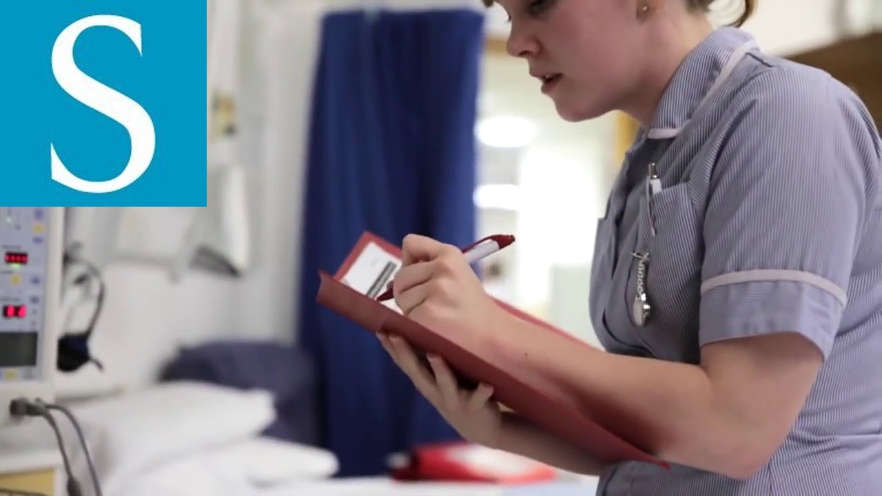 Student Nurses Giving Advice to New Students | Health Sciences | University of Southampton