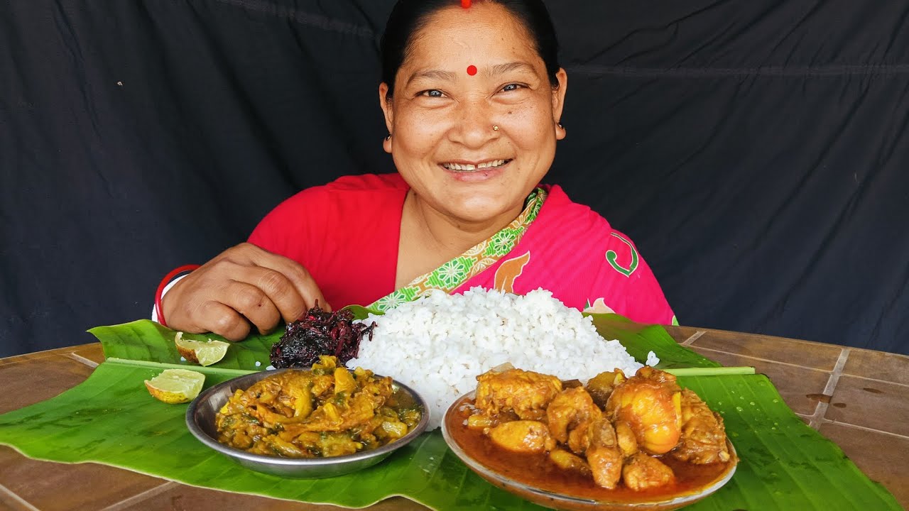 ভাত মুরগির মাংসের লাল লাল ঝোল মাছ দিয়ে করলার তরকারি, লাল শাক ভাজা