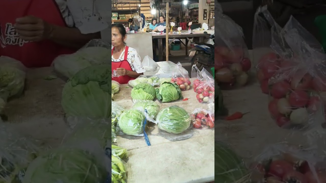 #บรรยากาศ มาตลาดยามแลงจร้าได่หอมใหญ่กับขึ้นฉ่ายไปใส่ยำหมูยอขาดแต่ขึ้นฉ่ายกับหอมใหญ่แค่นั้นเองจ้า