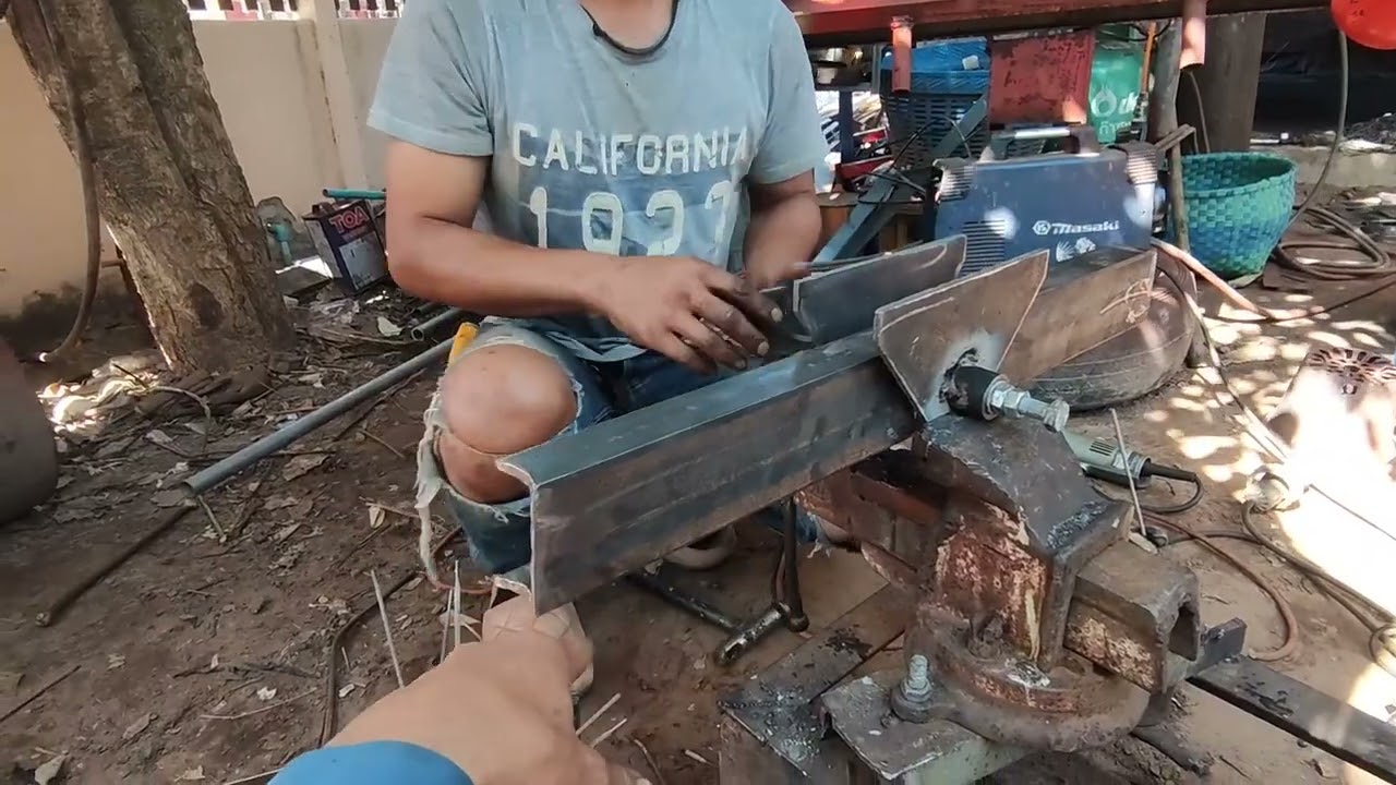 การทำคานหน้ารถไถดัดแปลง สไตล์ช่างเก่งบรบือ