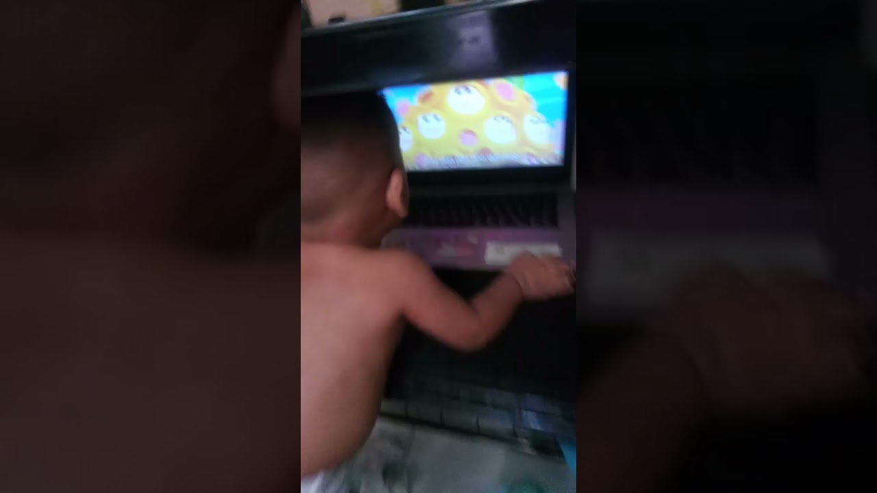 Rangin Nonton Baby Shark asik banget.. 😆🥰